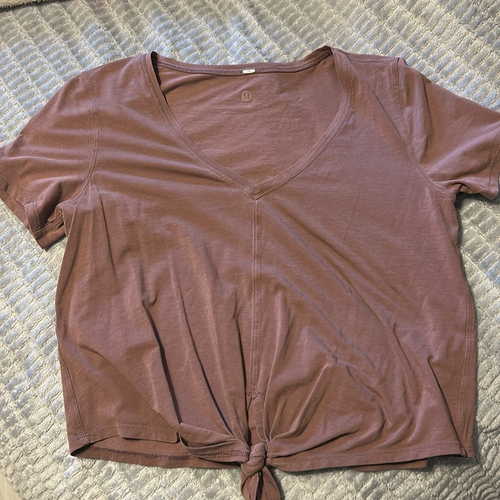 Lululemon knotted Tee
